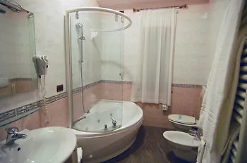 Enrica 4* Brecciarola