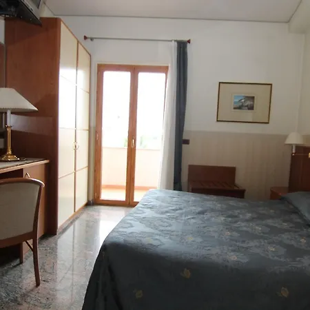 Hotel Enrica 4*