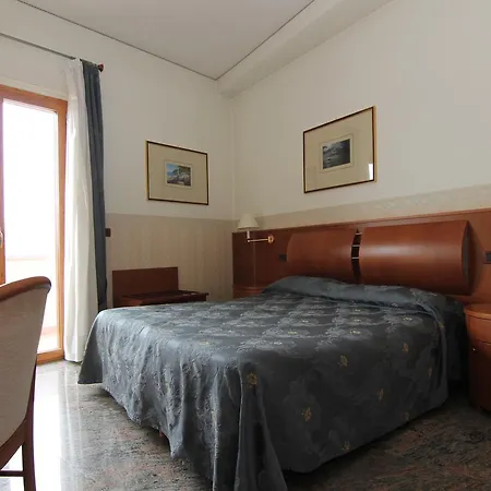 Enrica Hotel 4*