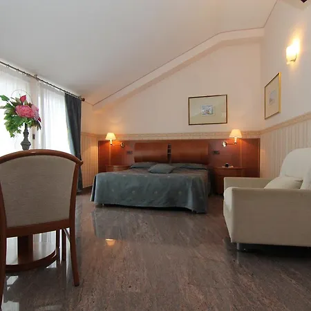 Enrica Hotel Brecciarola