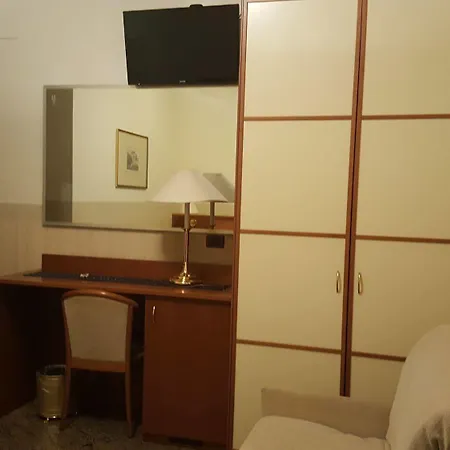 Enrica Hotel